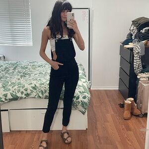 ❌SOLD❌MOVING SALE Black Levi’s Overalls